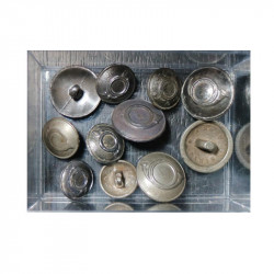 Entirely cast buttons (lead alloy)