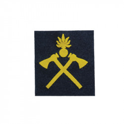 Daffodil new Pioneer Sapper cut insignia on bluish iron gray background wool